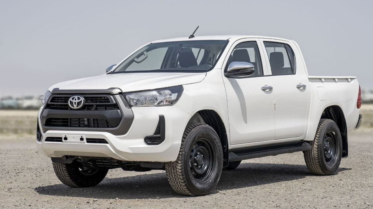 تويوتا هيلوكس (LHD) TOYOTA HILUX DC COMFORT PLUS 2.4D MT 4X4 MY2024 - WHITE