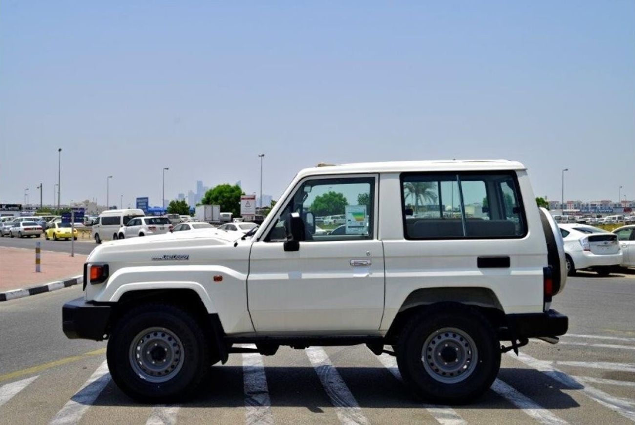 Toyota Land Cruiser 70 71 Short Wheel Base V6 4.0L Petrol 4WD 7 Seater MT