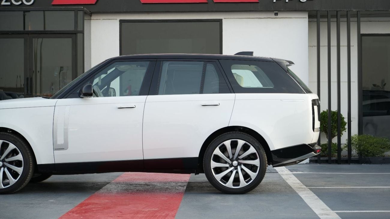 Land Rover Range Rover Autobiography P530 4.4L V8  White Export Price