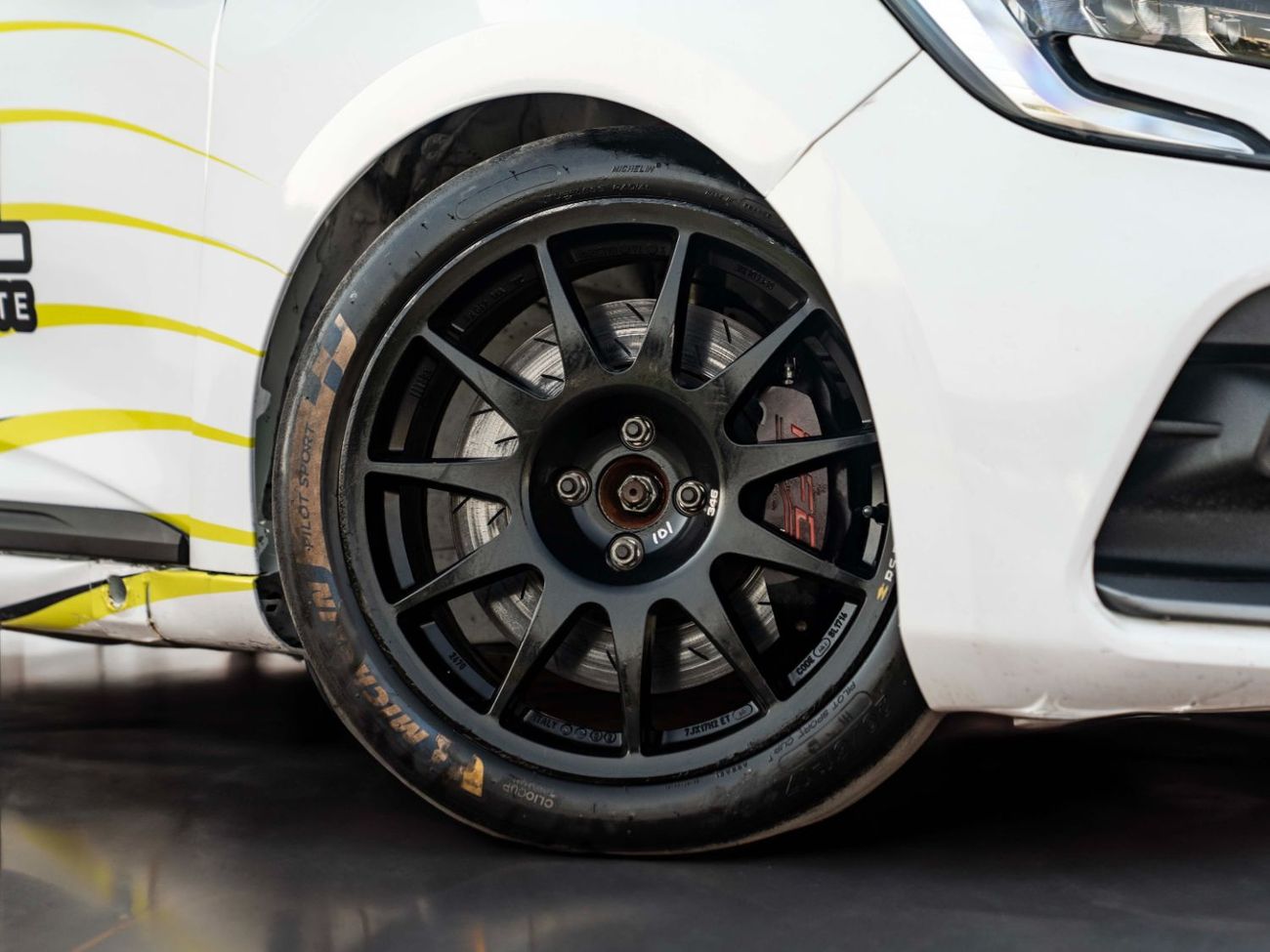 رينو كليو Clio Cup Race Car