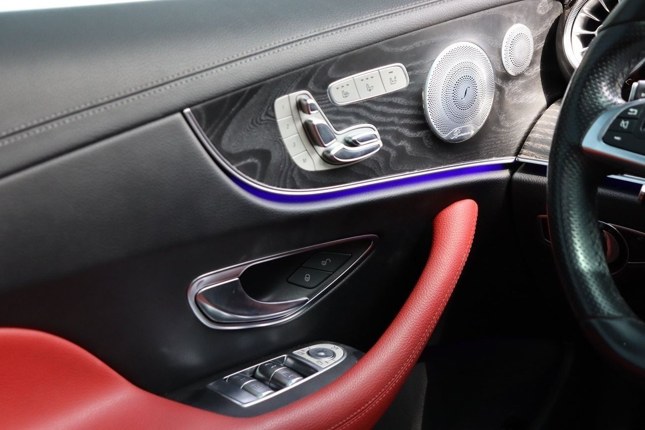 مرسيدس بنز E 200 كوبيه Mercedes-Benz E200 Coupe / 2018 / GCC / Free Accident / First Owner