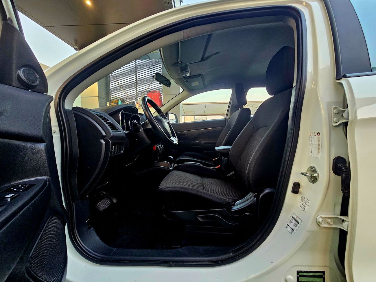 Mitsubishi ASX GCC/ GLX 2.0 V4/ ORIGINAL PAINT/ LOW MILEAGE