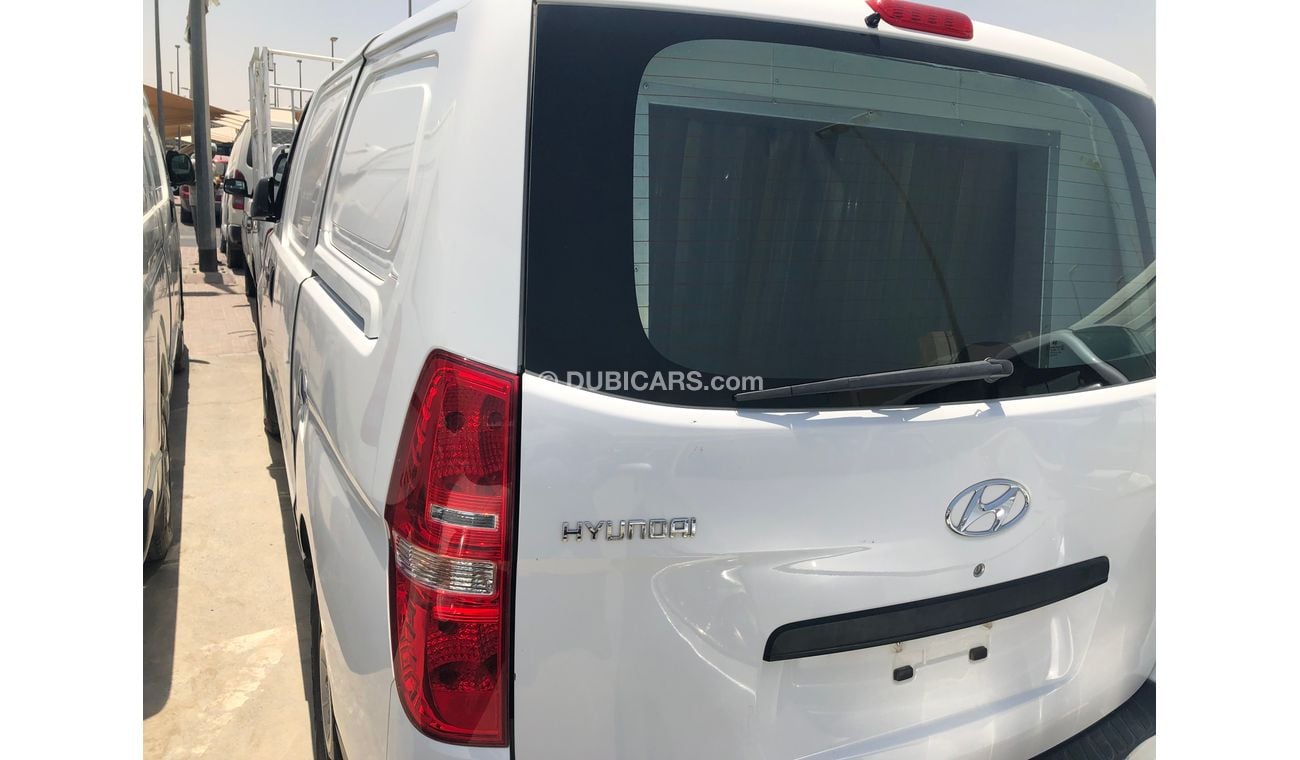 Hyundai H-1 hYUNDAI H1 CHILLER VAN,MODEL:2015. EXCELLENT CONDITION