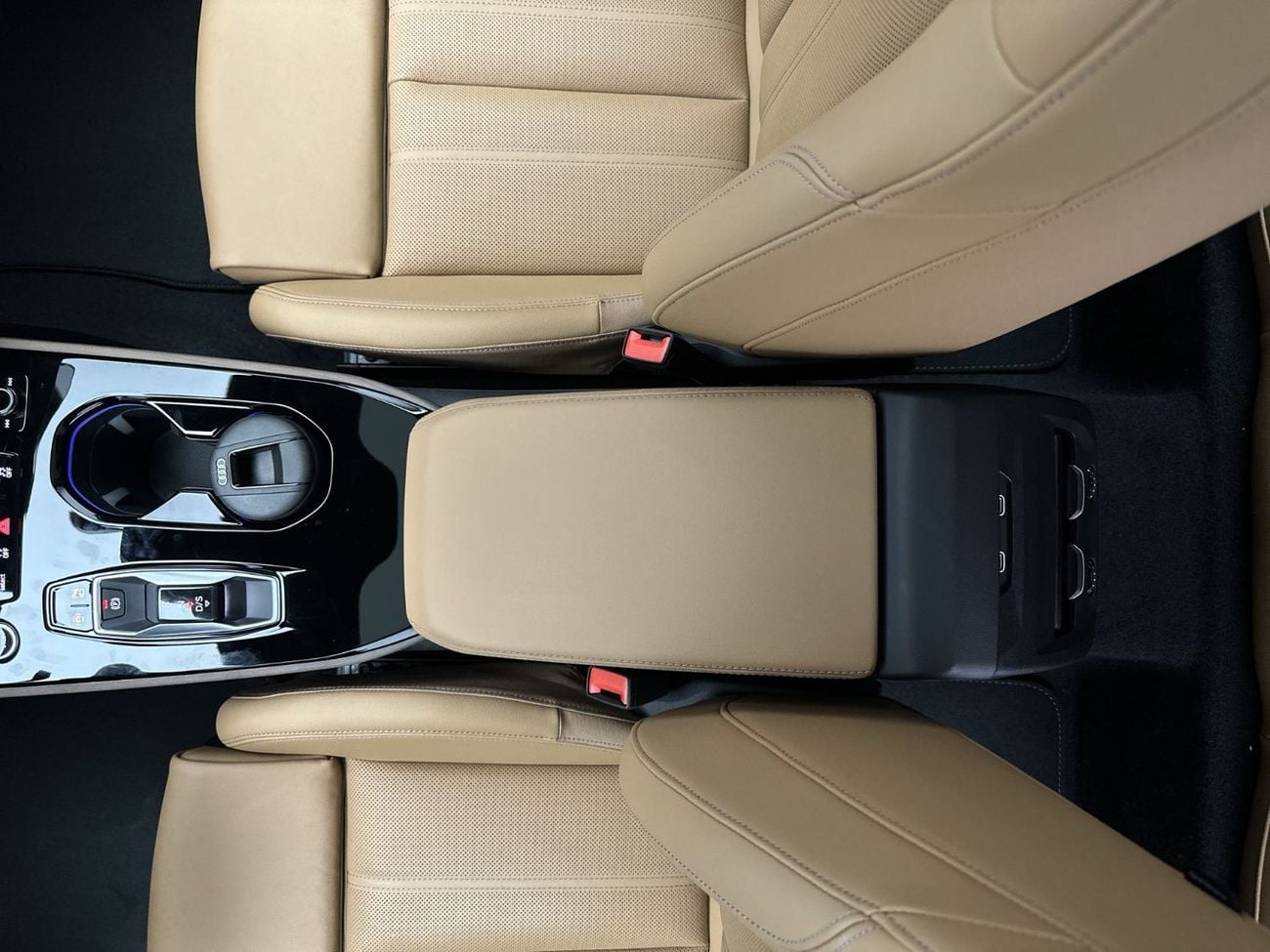 أودي A5 Sedan TFSI 204hp (Ref# 24296)