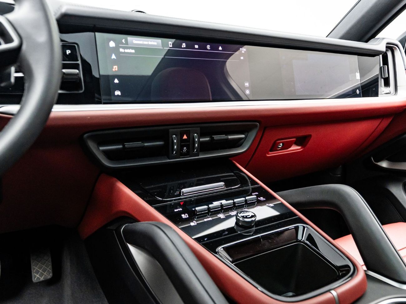 Porsche Cayenne Base Coupe 2025 Porsche Cayenne Coupe, March 2027 Porsche Warranty, Low KMs, GCC