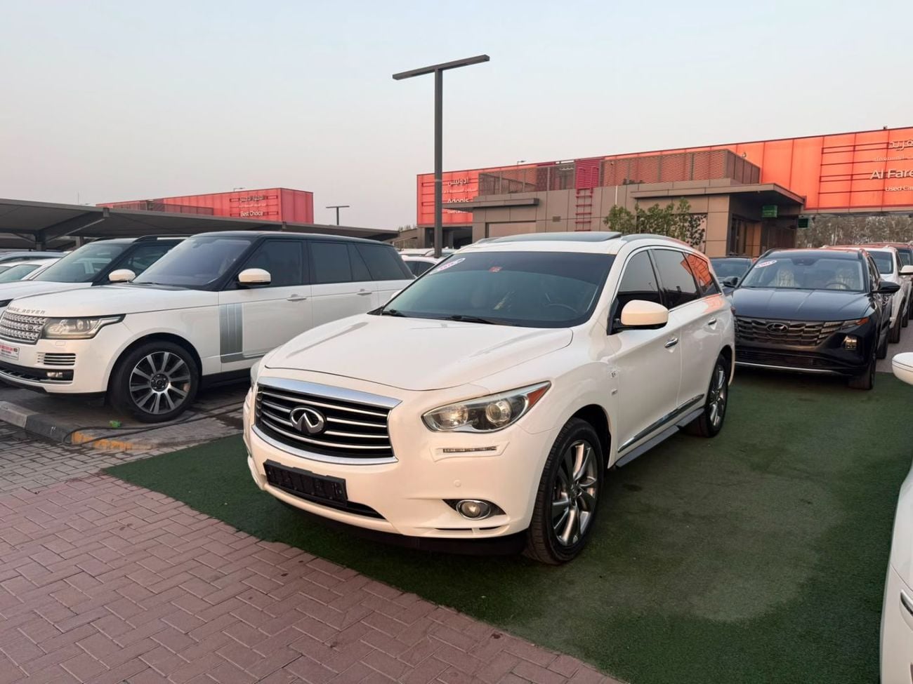 Infiniti QX60 PREMIUM Panoramic sunroof, excellent condition, 4x4