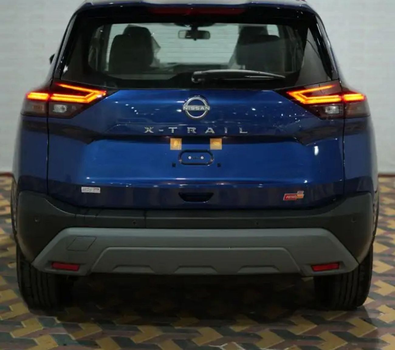 Nissan XTrail 2500 cc 4 cylinder gasoline engine Automatic