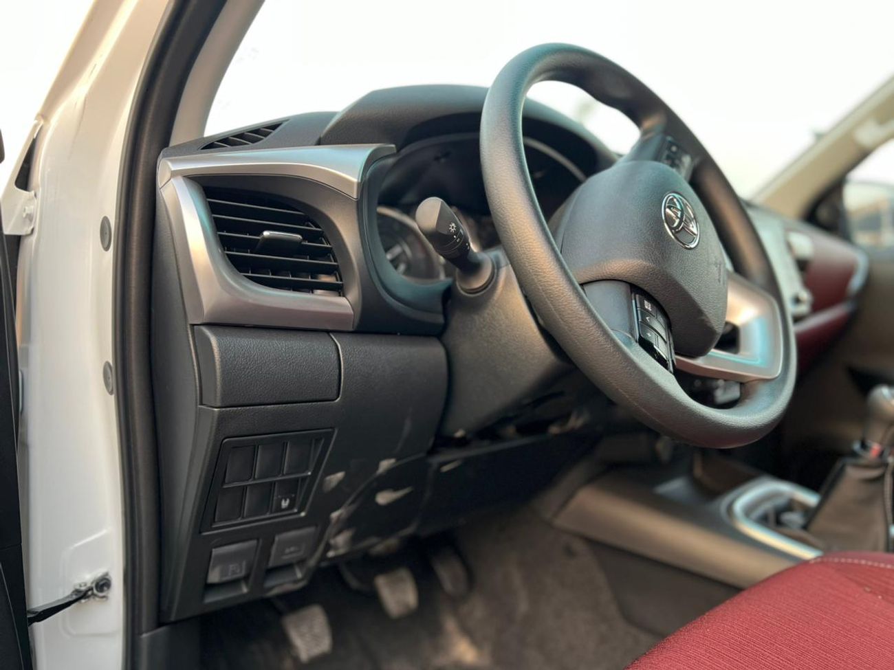 تويوتا هيلوكس EXPORT ONLY - Toyota Hilux 4x4 2.7L DC