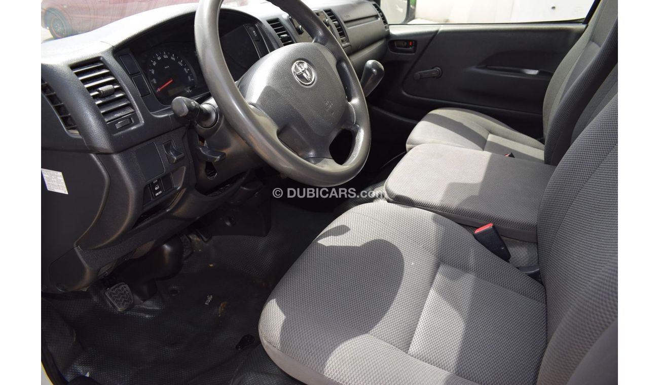 Toyota Hiace GL - Standard Roof Toyota Hiace Std Roof Van, Model:2018. Excellent condition