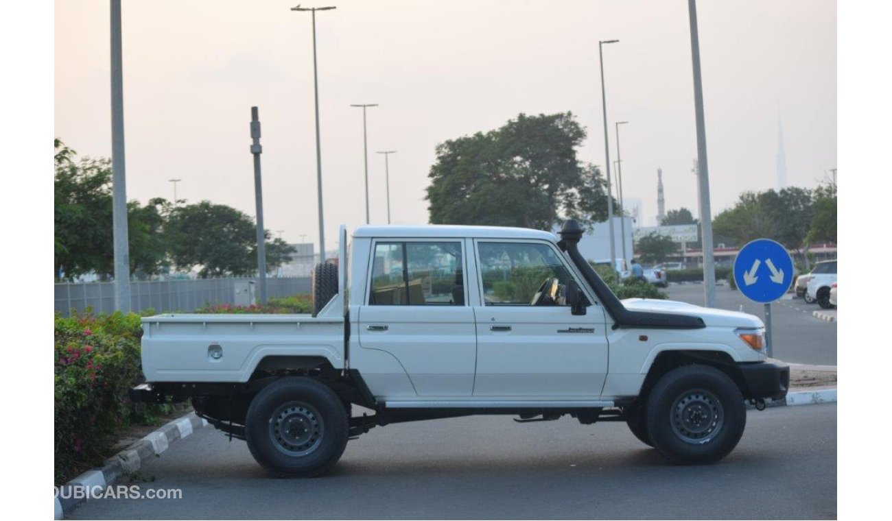 تويوتا لاند كروزر بيك آب 79 DOUBLE CAB V8 4.5L TURBO DIESEL 4WD MANUAL TRANSMISSION