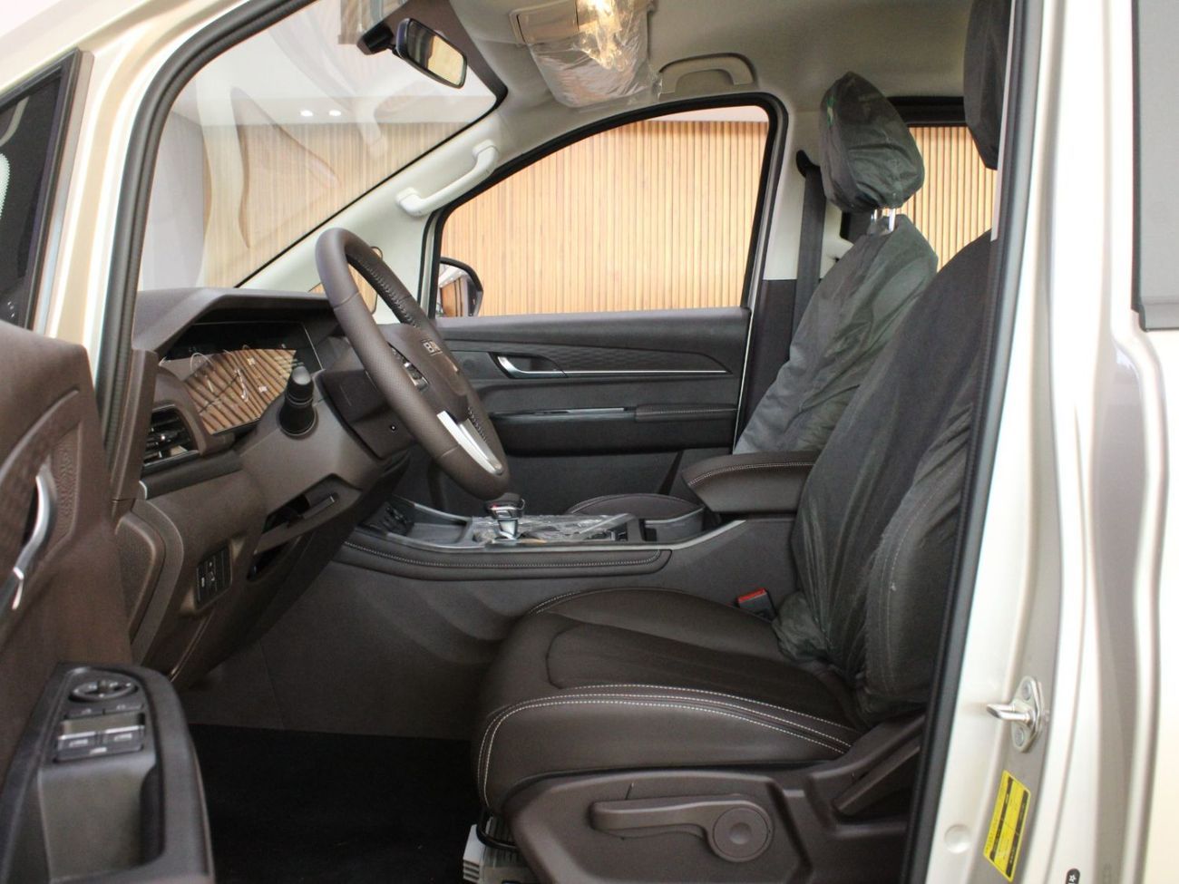 BAW 212 BRAND NEW | 7 Seats | Petrol | Automatic