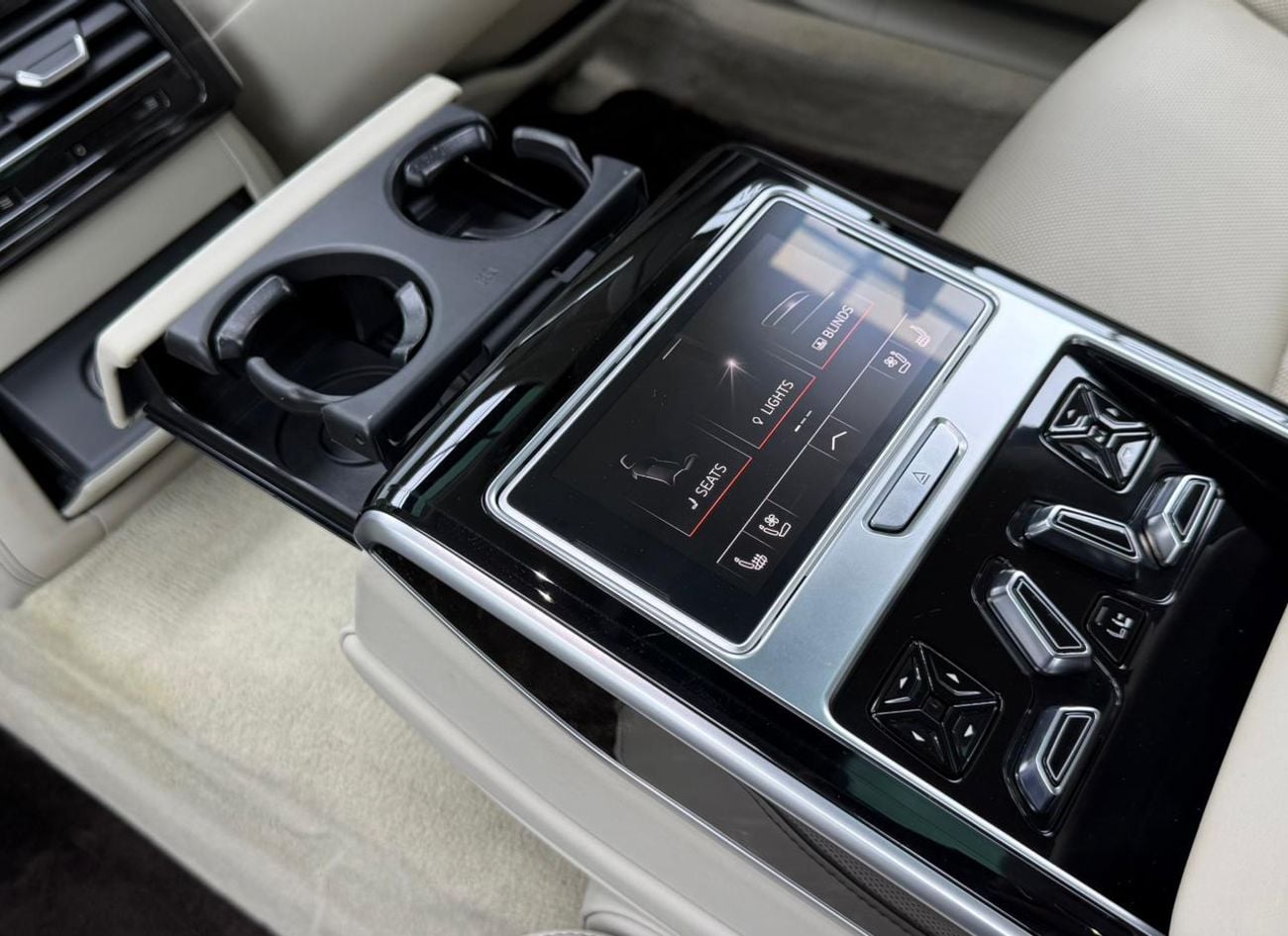 أودي A8 L 60 TFSI Quattro 4.0L (454 HP) 2019 Audi A8L 60 TFSI Quattro, Warranty, Full Audi Service History,