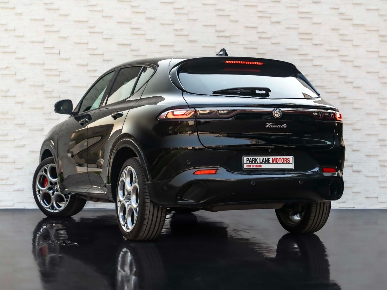 ألفا روميو تونالي Veloce