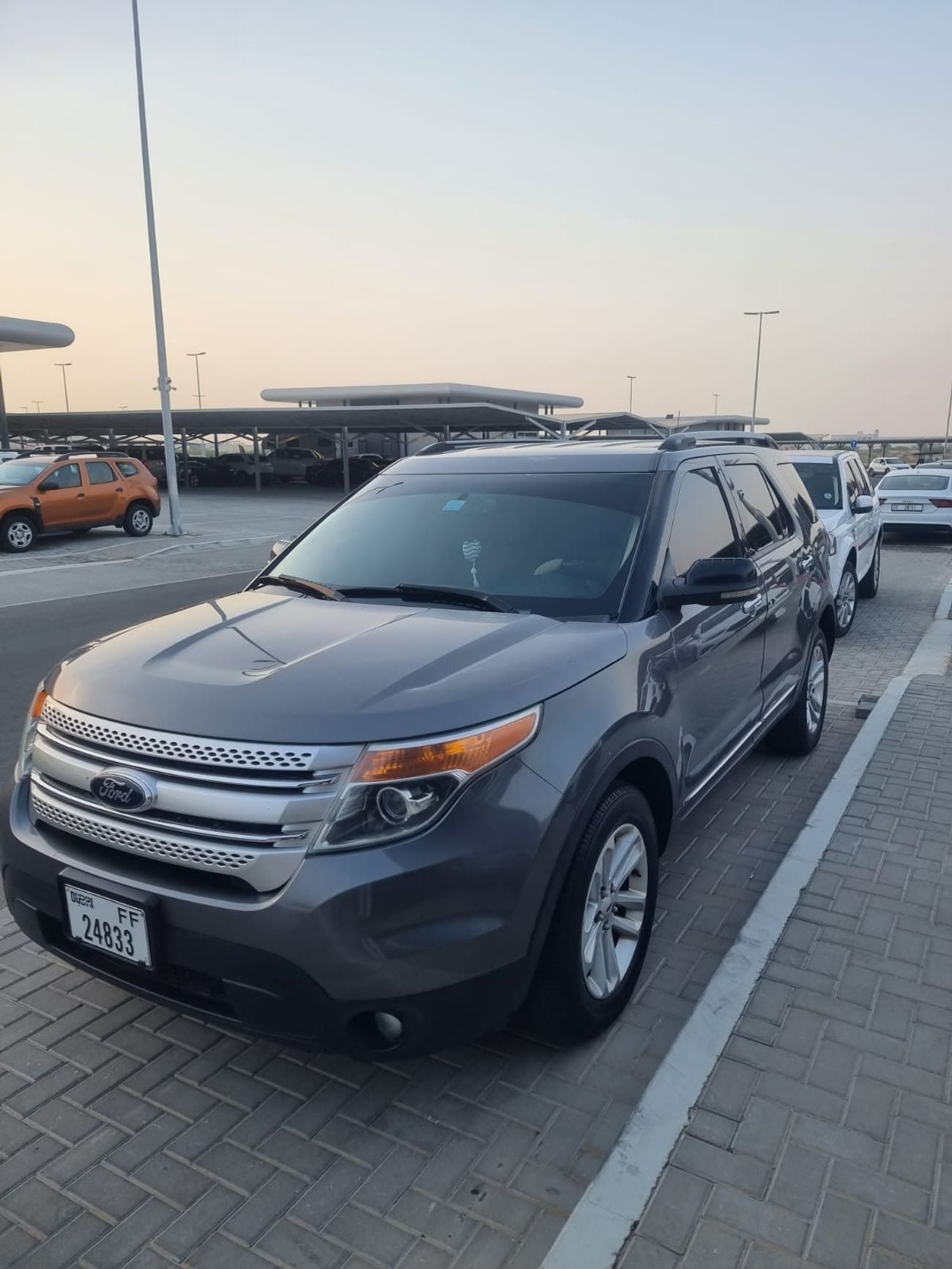 Ford Explorer BASE