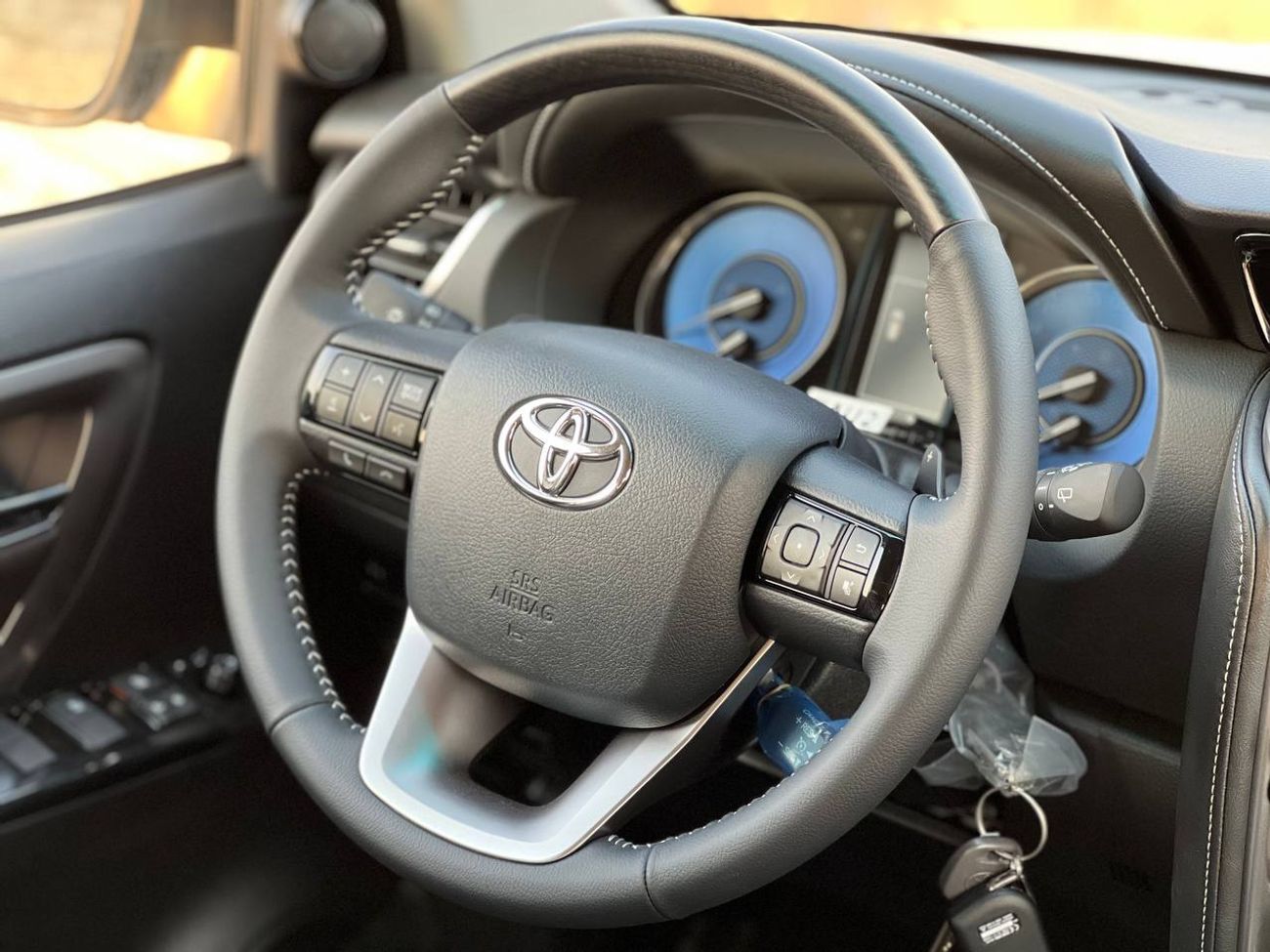 Toyota Fortuner VX 4.0L PTR A/T // 2025 // MID OPTION WITH DVD&BACK CAMERA , CRUISE CONTROL // SPECIAL OFFER // BY F