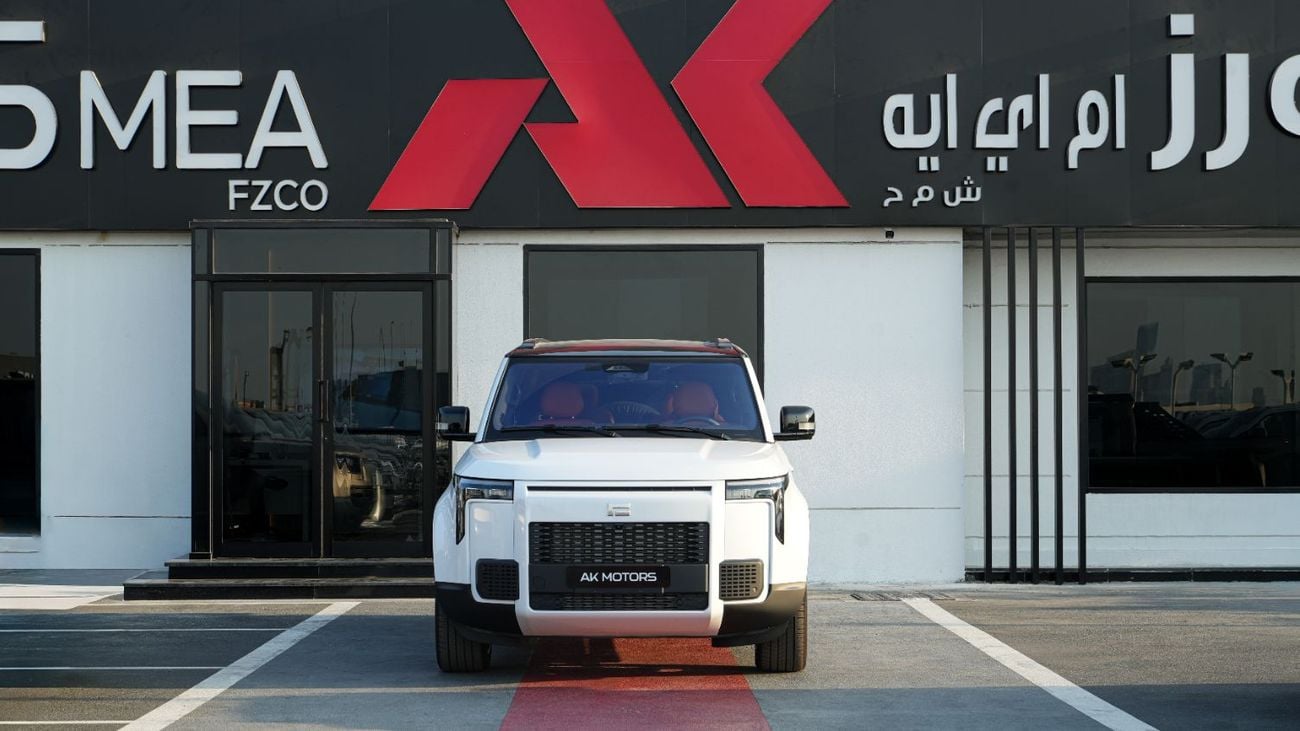 روكس 01 VIP 6 Seaters With Kitchen White 2025MY Export Price