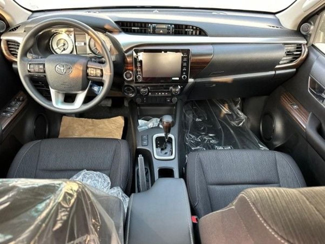 Toyota Hilux 2026 Toyota Hilux SR5 Double Cab Pickup 4.0L V6 Petrol A/T 4x4 Export Only