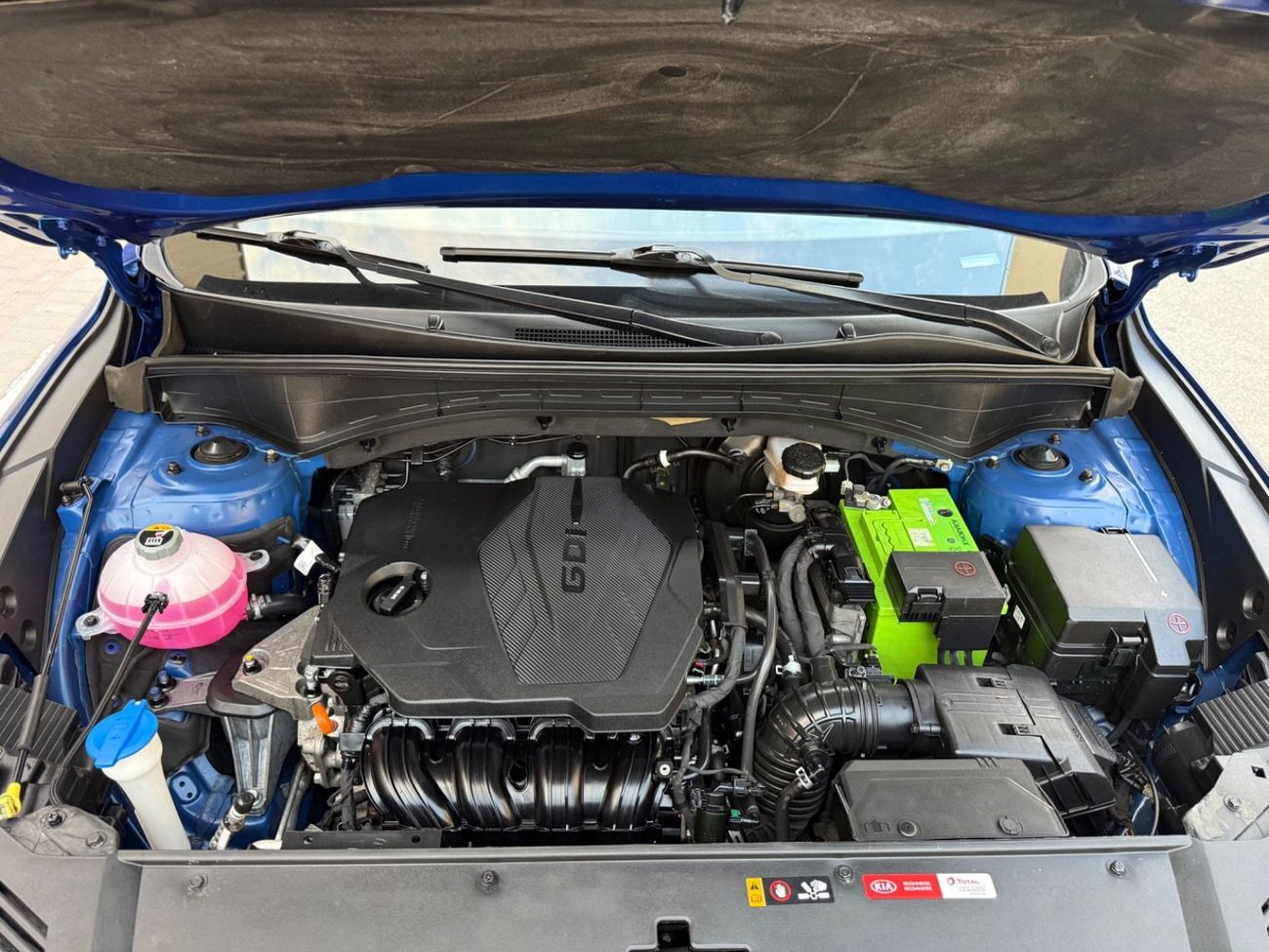 كيا سورينتو 2.5L LX (RWD)