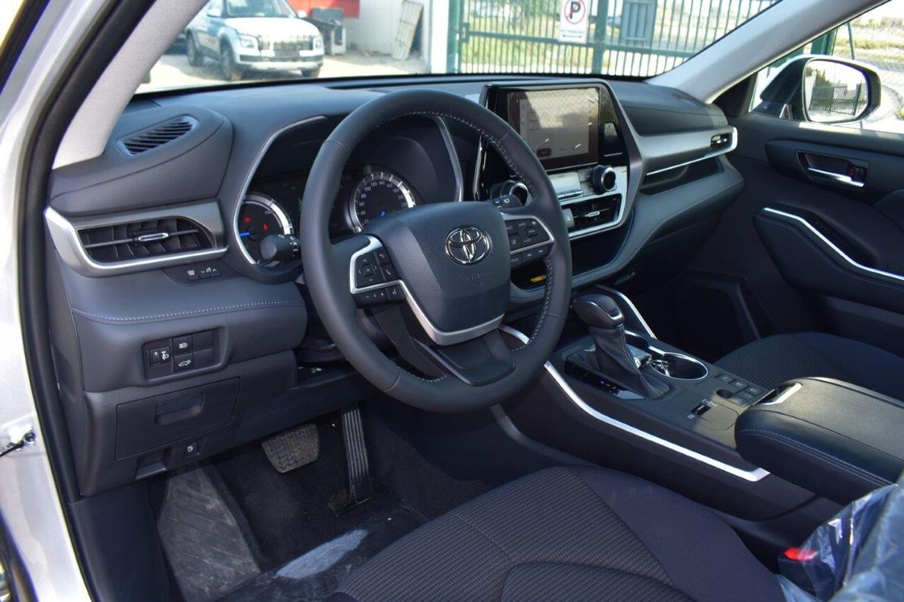 Toyota Highlander GLE Hybrid 2.5L AT