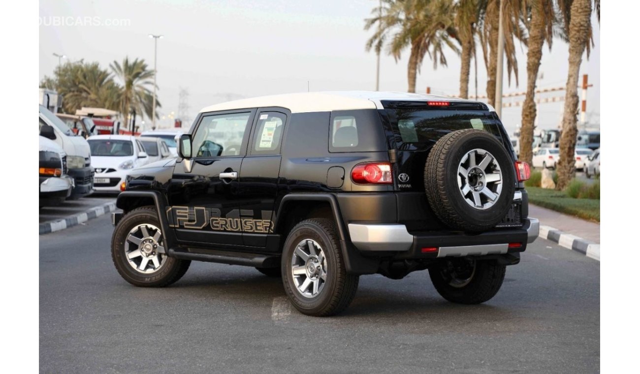 Toyota FJ Cruiser 2023 Toyota FJ Cruiser 4.0 JBL - Black inside Black