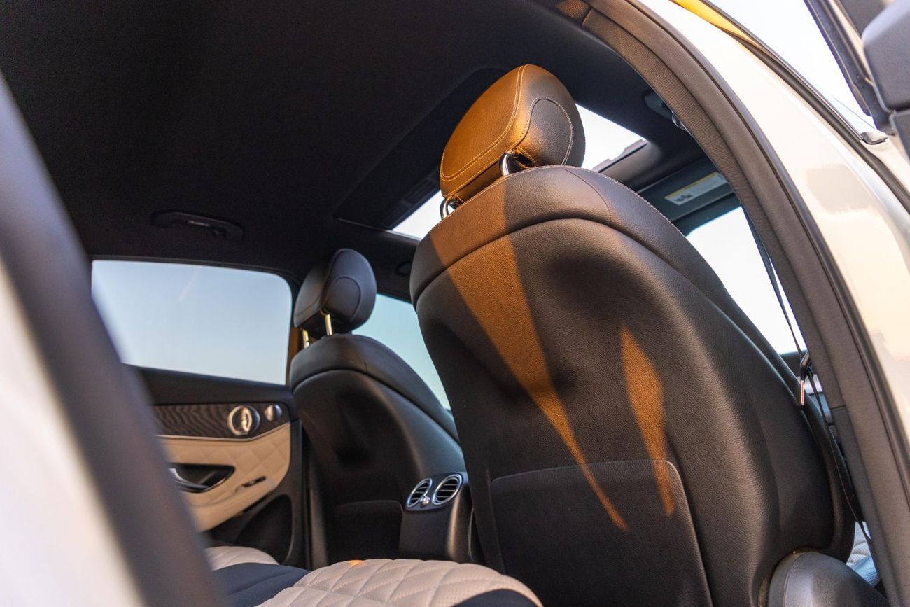 Mercedes-Benz GLC 300 AMG 2.0L