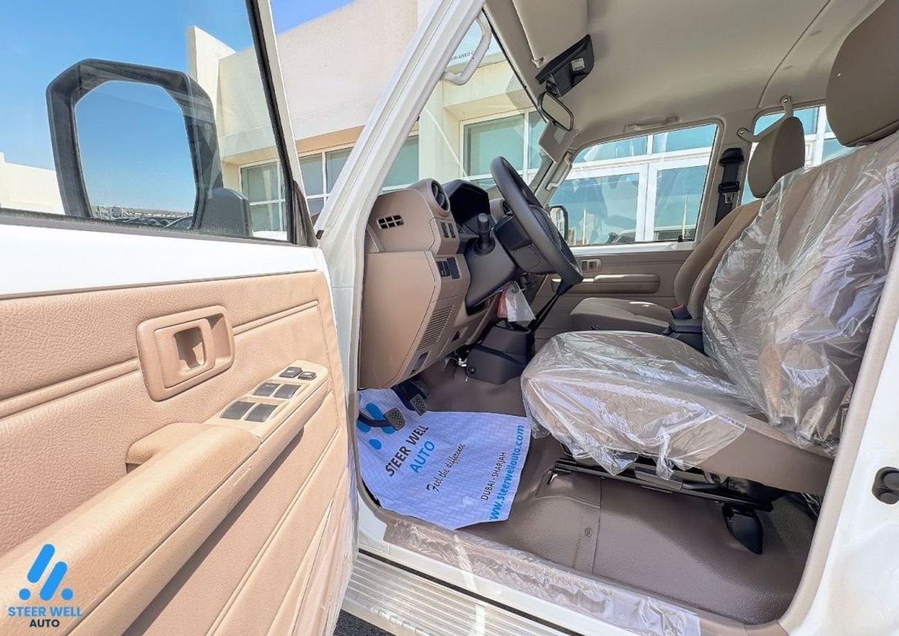 Toyota Land Cruiser Pick Up 70 Series LC 79 Pick Up 4WD / 4.5L Diesel MT / 4 Doors / Export Only 2024 Model Year