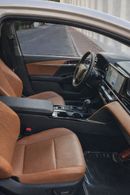 Toyota Camry GLE HEV