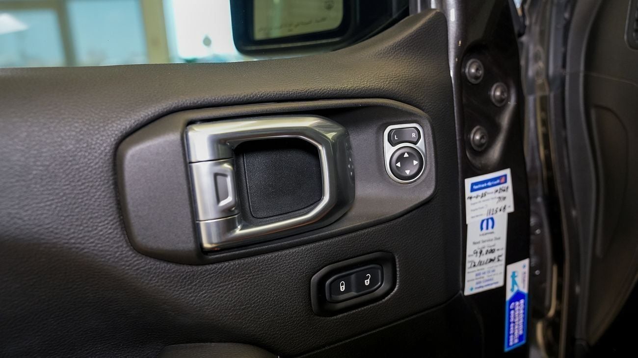 Jeep Wrangler SAHARA 3.6L A/T (5 Seater)