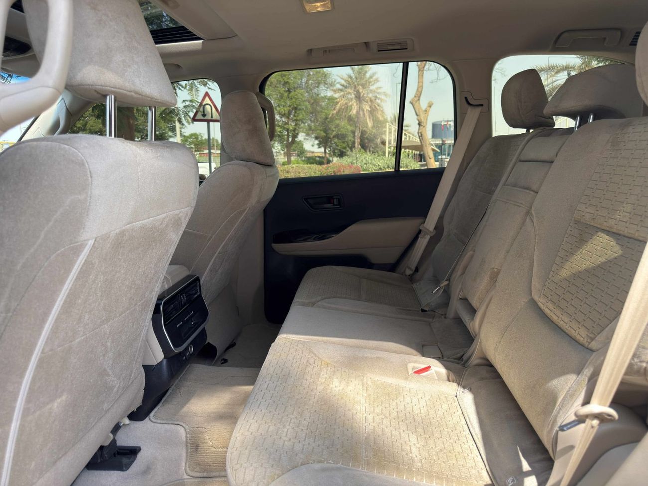 Toyota Land Cruiser GXR 3.5L GCC SPEC NEAT AND CLEAN