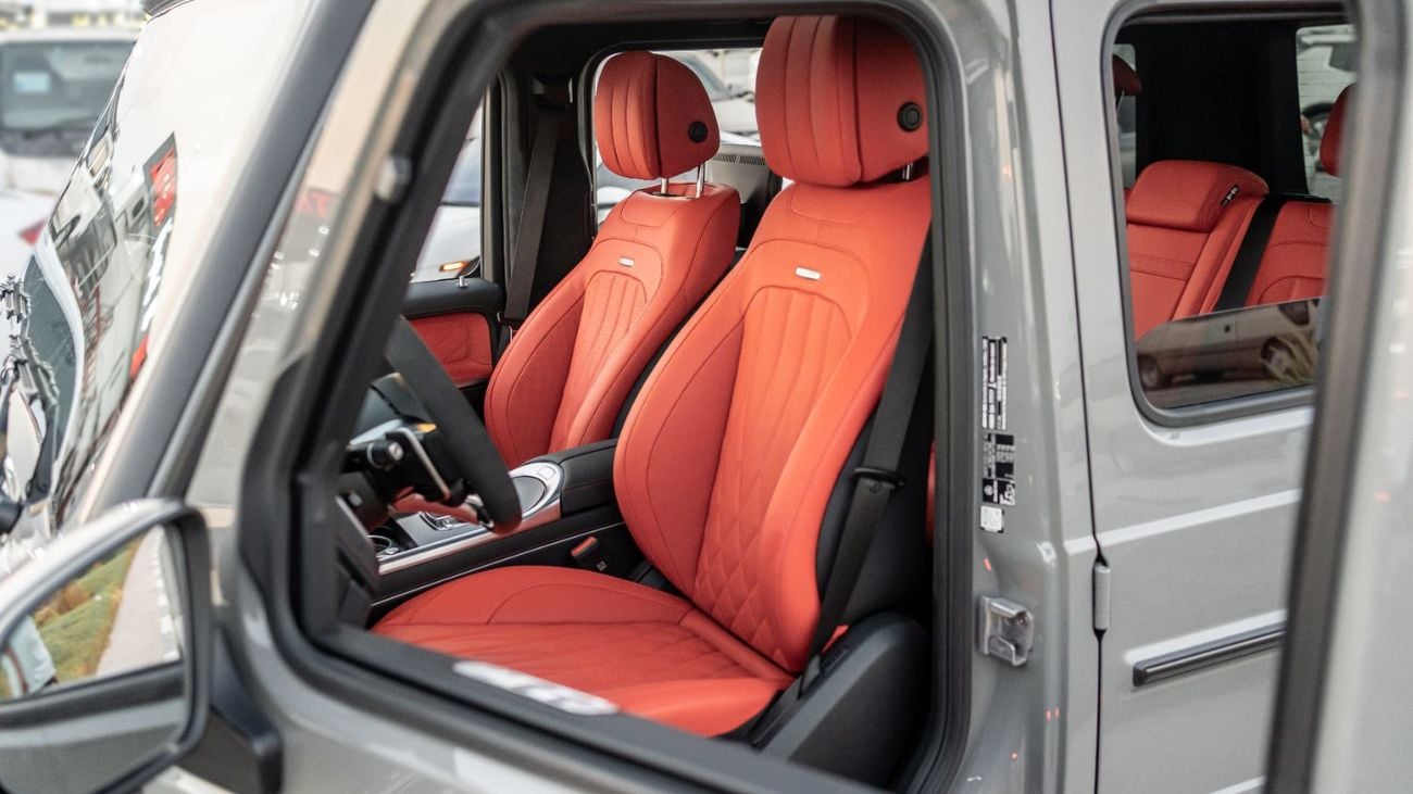 Mercedes Benz G 63 AMG 4X4² G-Class 2027 Mercedes-Benz AMG G 63 4.0L AT Petrol (Carbon In & Out) (Gray-Red)