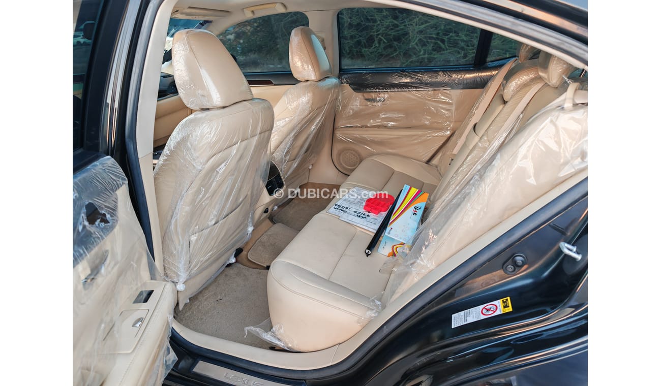 Used Lexus ES350 Es350 2015 for sale in Ras alKhaimah 697702