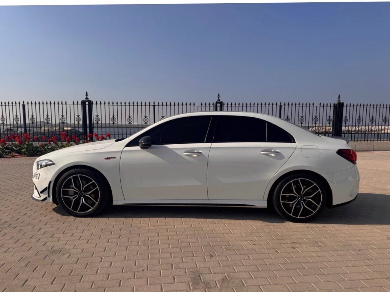 Mercedes Benz A35 AMG 4MATIC PREMIUM