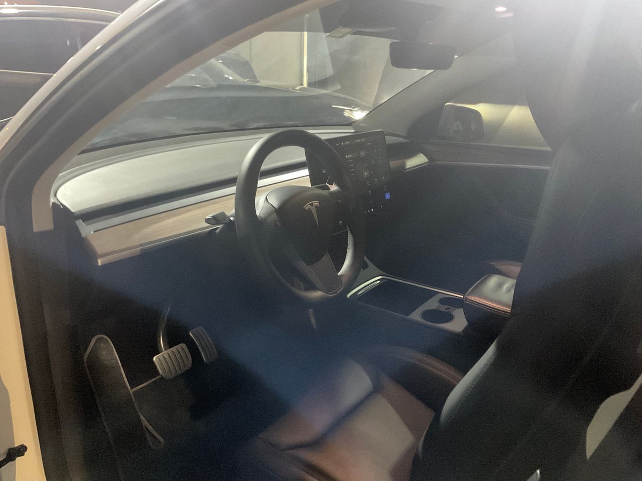 تسلا موديل Y Performance (Dual Motor) | upto AED 20,000 Ramadan Discount | شامل الضمان | 0 ﺪﻔﻋﺓ ﺃﻮﻟﻯ