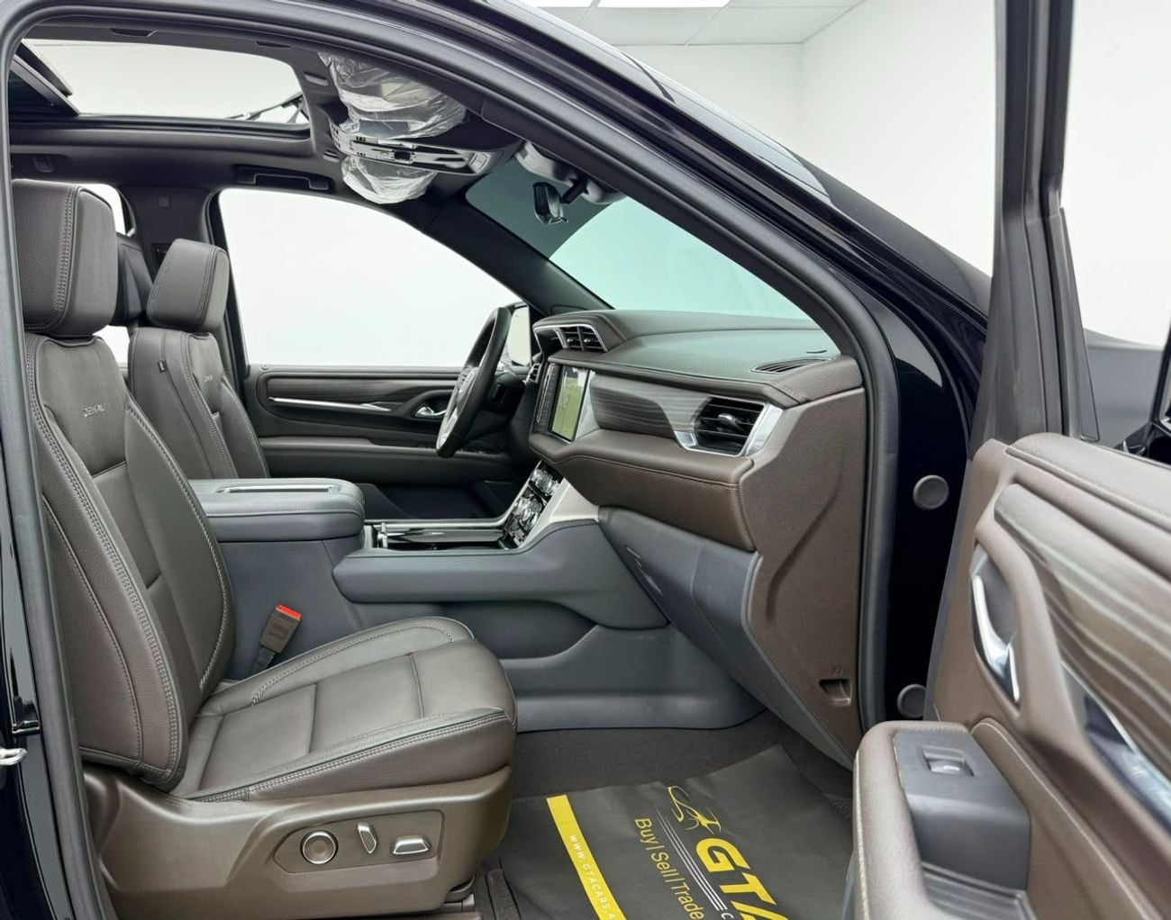 GMC Yukon DENALI 2024 GMC Yukon Denali, 2030 GMC Warranty + Service Pack, Full GMC Service History, Very Low K