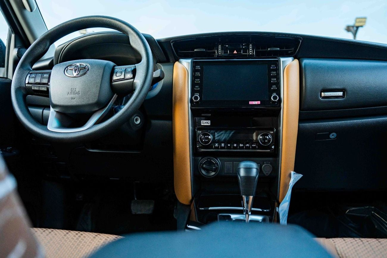 تويوتا فورتونر Toyota Fortuner 2026 2.7L 4×4 SUV  black