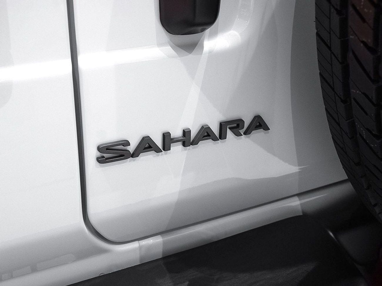 جيب رانجلر Unlimited Sahara 2.0L A/T