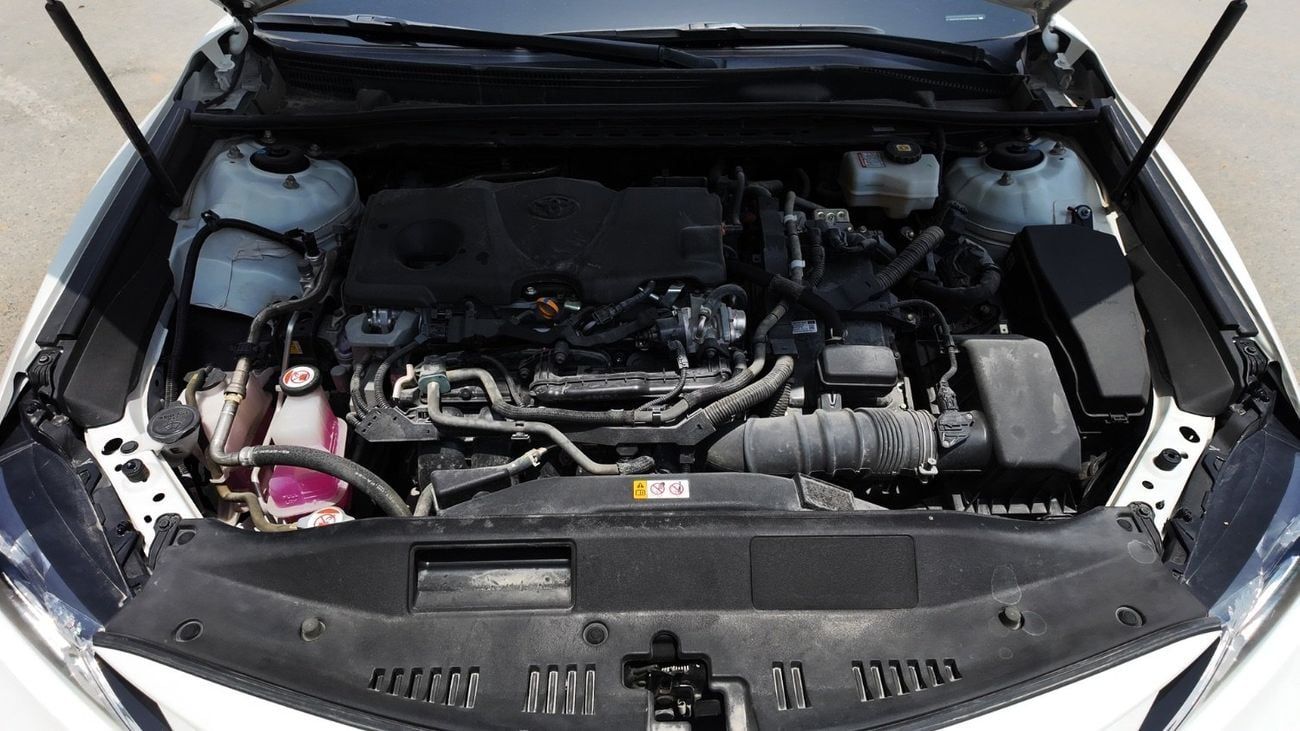 Toyota Camry LE 2.5L (176 HP) | Agency Warranty | Complete Service History | Zero Downpayment Support