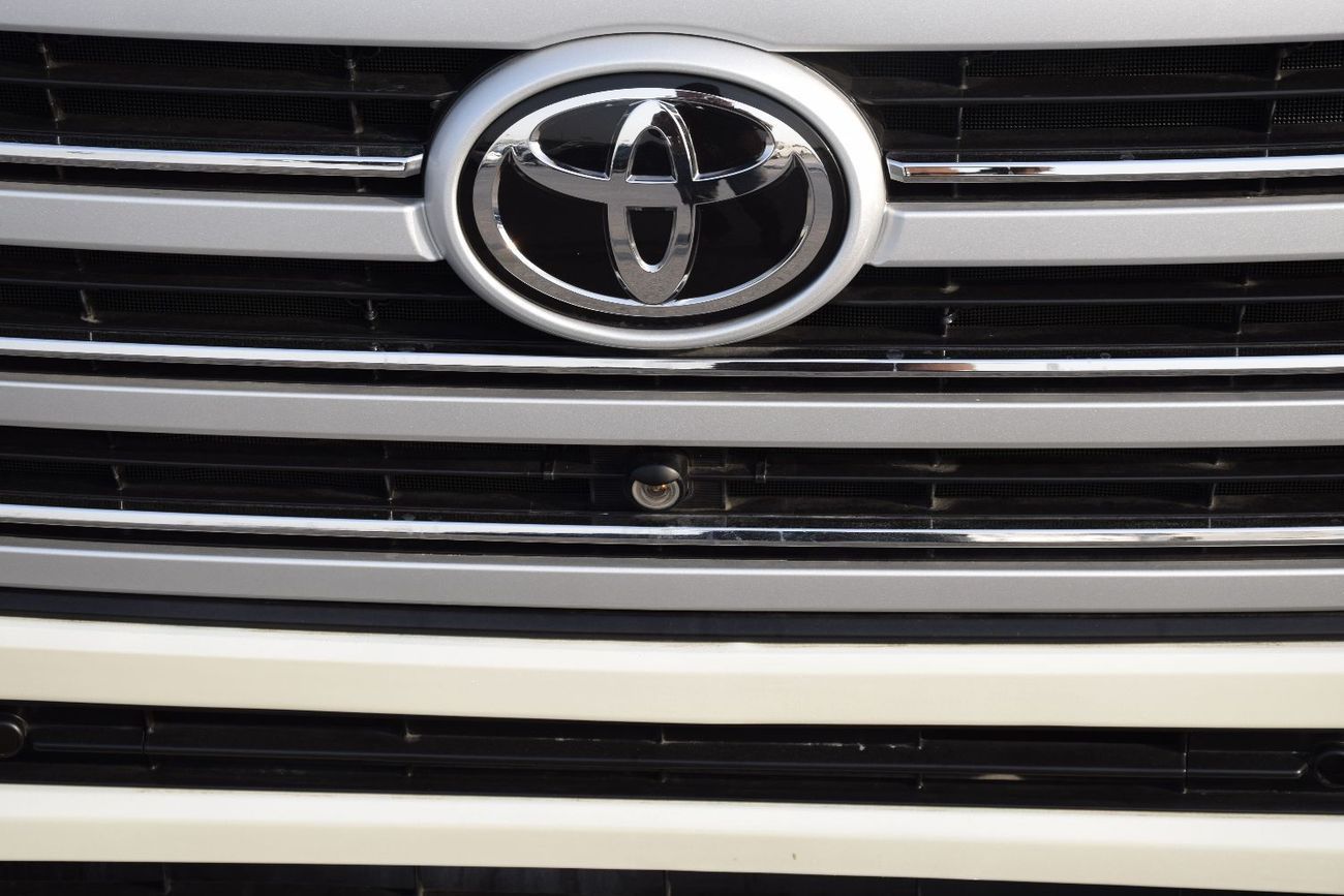 Toyota Land Cruiser GXR3 4.5L