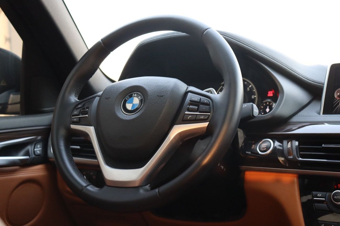 BMW X6 35i Executive 3.0L BMW X6 X-Drive 35i / GCC / 2016 / Free Accident / First Owner / 85,000KM