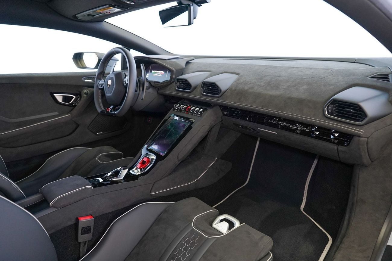 لامبورغيني هوراكان TECNICA STERRATO 5.2L V10