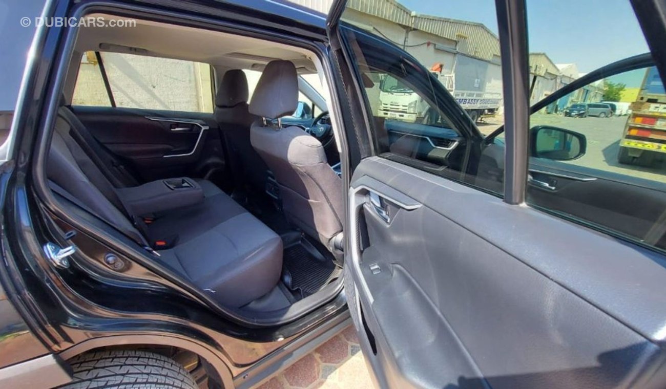 تويوتا راف ٤ TOYOTA RAV4 2019 - XLE - SUNROOF - FULL OPTION