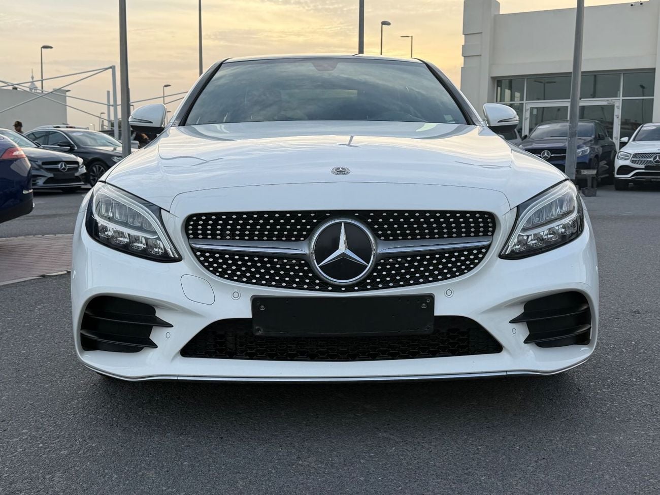 مرسيدس بنز C 200 AMG