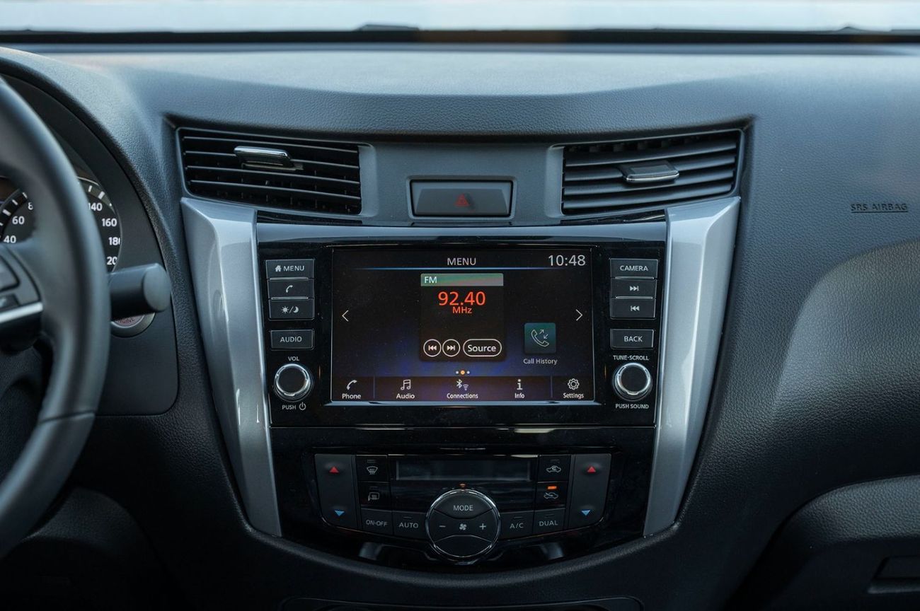 Nissan Navara 2025  Nissan Navara LE 2.5L Petrol Manual - Black