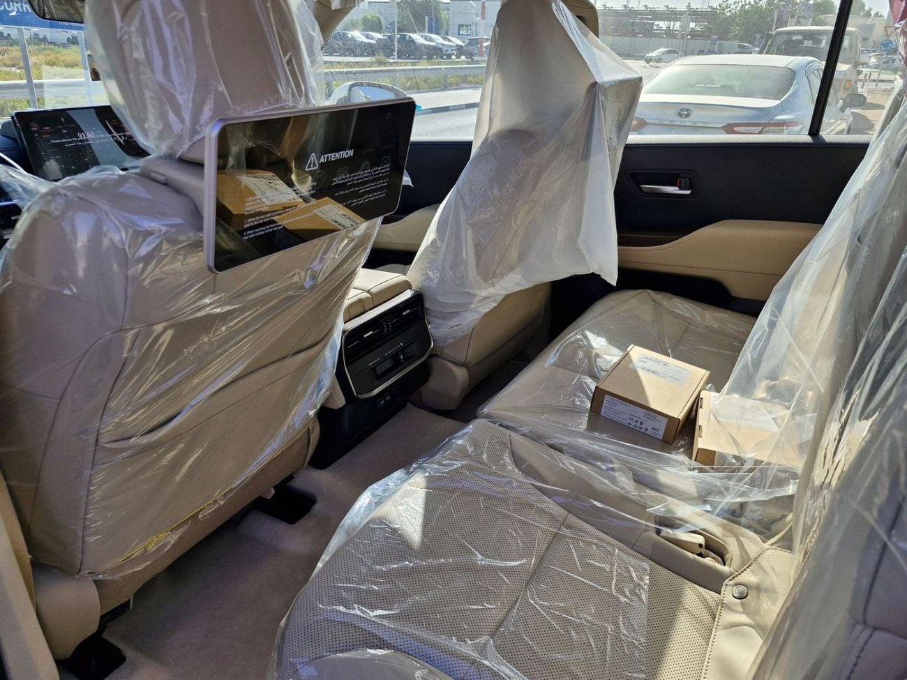 Toyota Land Cruiser GXR  2026 TOYOTA LC 300 GXR-L4 3.5L FULL GCC BRAND NEW 0KM