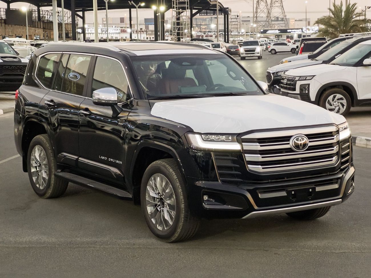 Toyota Land Cruiser 3.5T VXR Hybrid EXPORT ONLY - 2025 LC300 3.5L VXR Hybrid (Bahraini Spec)