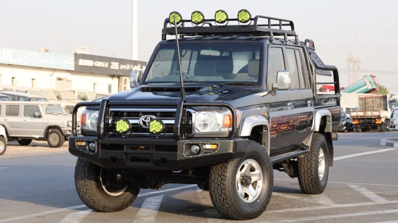 تويوتا لاند كروزر بيك آب