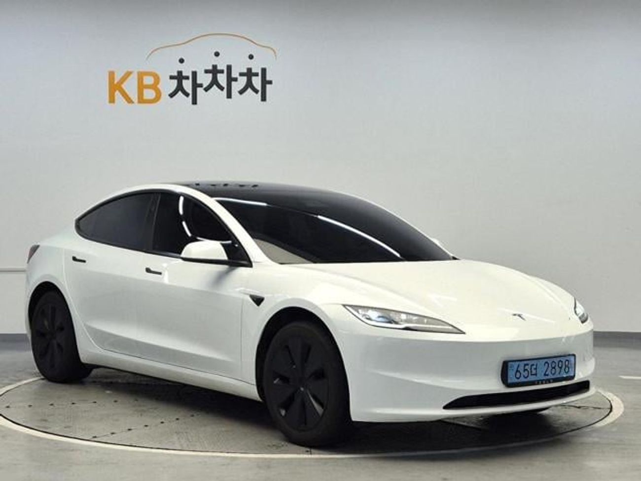 تسلا موديل 3