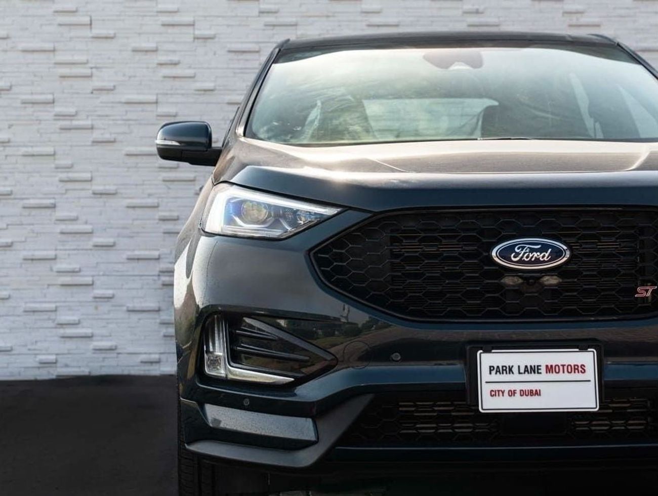 Ford Edge ST 2.7T V6 AED 2,359 PM • EDGE ST • ONLY 12,500 KM • 2.7L TURBO V6 • FORD WARRANTY + SERVICE CONTRACT T