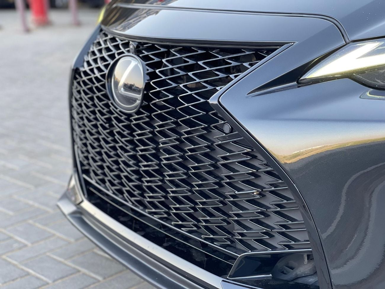 Lexus IS350 F SPORT 3.5 V6 / 360 CAMERA / LOW MILEAGE / SCREEN / COOLING AND HEATING SEATS