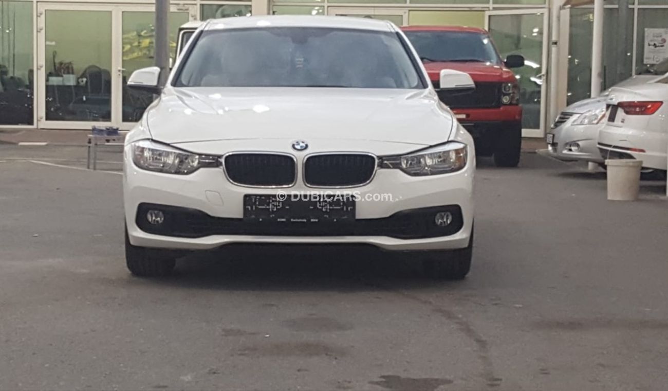 BMW 320i Bmw 320 model 2017 GCC car prefect condition full service full option low mileage